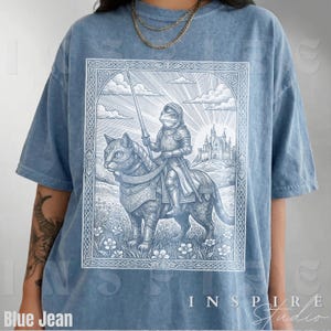 Frog Knight Shirt, Medieval Cat Rider Tee, Vintage Fantasy Meme Unisex T-Shirt, VT166