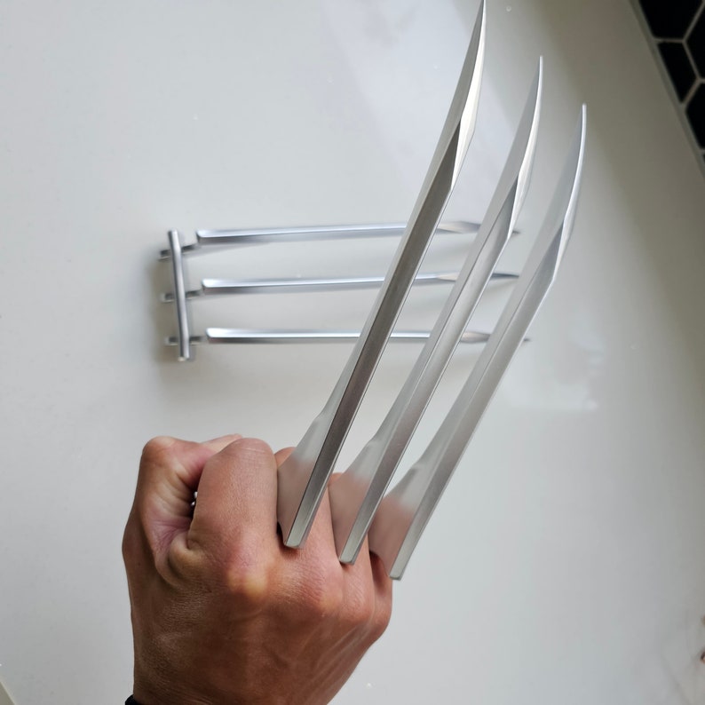 Cosplay Claws Costume Plastic Freddy Wolverine Comic Con Hand Silver