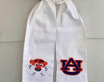 Auburn Wreath Sash in White