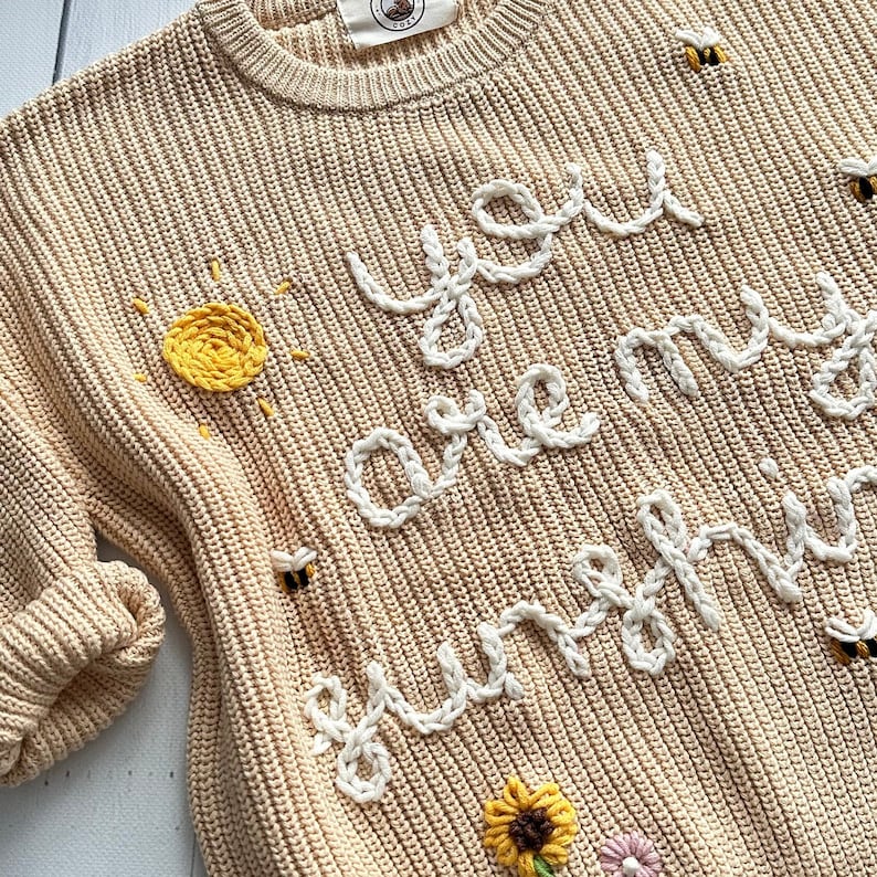 Handbestickter Pullover für Babys und Kleinkinder Individuell, umweltfreundlich, ideal für Geburtstage und Babypartys Bild 3