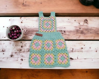 Square jumpsuit. Hand knit baby overalls, handmade baby's outfits.