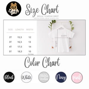 Peut inclure: Un t-shirt blanc &agrave; manches courtes unisexe pour jeunes avec un tableau des tailles indiquant la longueur et la largeur en pouces. Le nuancier montre noir, blanc, gris athl&eacute;tique, marine et rose.