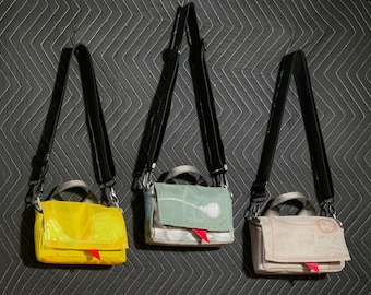 airbag v2 \ minimalist / accessory bag - crossbody bag - handbag - purse - cyclist - handmade - recycled material - pedestrian - street