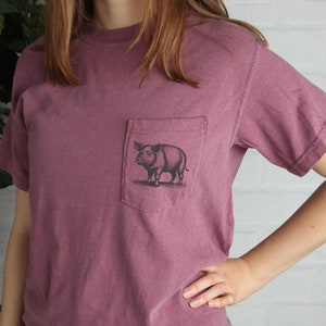 Pig Pocket T Shirt Adorable Farm Animal Pig Lover Gift Pig Graphic Tee for Pet Pig Owners Unique Rustic Pig Artwork Apparel Pig Lover Shirt
