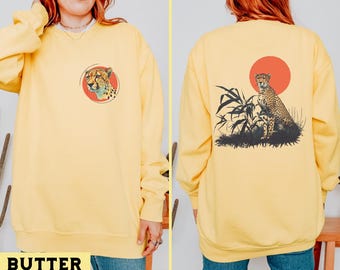 Vintage Style Cheetah Sweatshirt, Cheetah Illustration Sweatshirt, Cheetah Lover Gift, Cozy Cheetah Graphic Pullover, Wild Animal Sweater