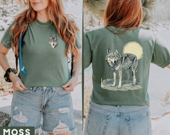 Vintage Wolf Shirt, Nature Themed Tee, Wildlife Art Top, Retro Wolf Graphic Tee, Moonlit Wolf Design, Wolf Lover Shirt, Wolf Gift