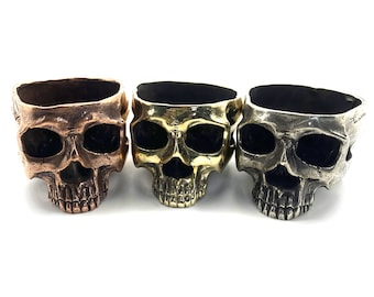 Askfat i mässing med dödskalle, present till rökare, presenter för män