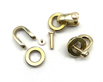 Hardwares de llavero de cuero de anillo de latón más grueso personalizados con grillete de latón hecho a mano en forma de D