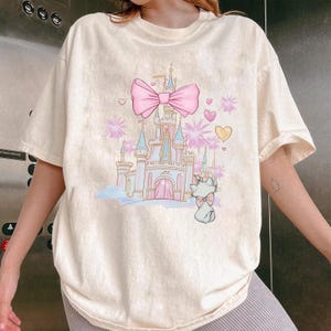 Camiseta vintage para bebé con lazo del castillo de Disney de Marie Cat, camiseta unisex de Disney, linda camiseta juvenil de Disney, camiseta de Los Aristogatos, camiseta de Disney, Castillo de Disney