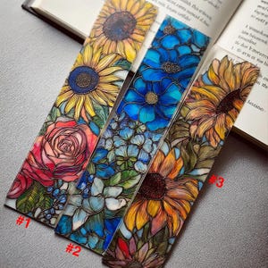 Flower Acrylic Suncatcher Bookmarks, Clear Floral Bookmark, Bookmarks for Women, Clear Stained Glass Effect Bookmark, Bookish Gift, Flower