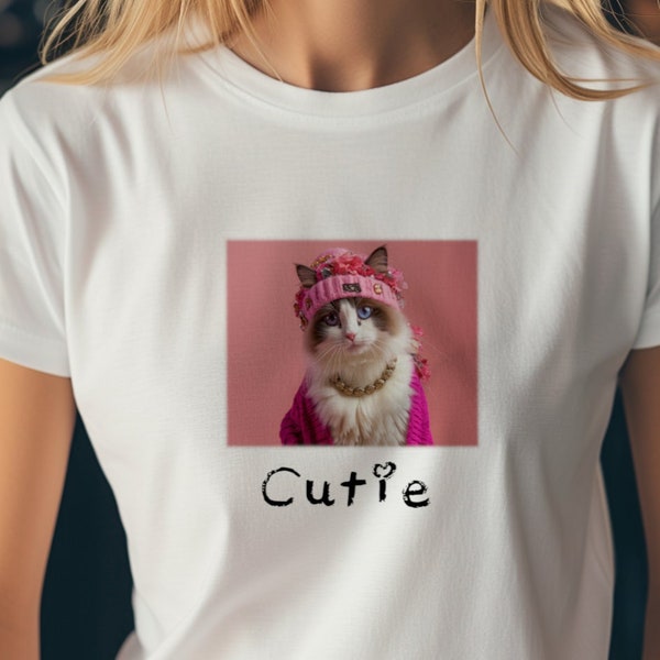 Cutie - Süßes Katzen T-Shirt, Katzengirl, Niedliches Geschenk für Freundin, Geburtstag T-Shirt, Basic Garderobe, Girlie Style