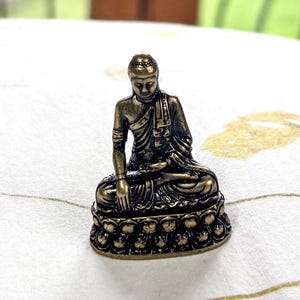 Gold Buddha Figurine Brass Home Decor Vintage Minfulness Gift for Buddhists Decor Relgious Shelf Decor Paperweight Desk Decor