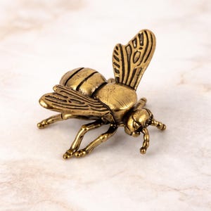Brass Bee Figurine, Gold Bee Tea Pet, Vintage Insect Sculpture, Beekeeper Gift, Nature Desk Decor, Mini Brass Animal Ornament