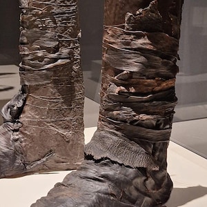 Viking Boot / De laarzen van St. Ulrich en Afra - early viking age image 7