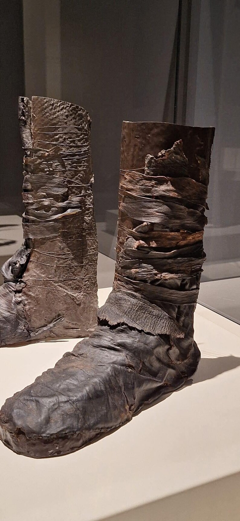 Viking Boot / De laarzen van St. Ulrich en Afra - early viking age image 7