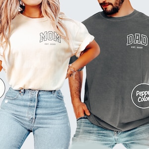 Custom Mom Dad Comfort Colors® T-shirt, Personalized Mama & Dad Pocket Shirt, Pregnancy Announcement Tee, Matching Parents Outfit Gifts