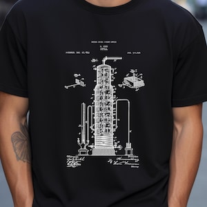 Antique alcohol still design from the US Patent Office. T-Shirt gift for Scotch whisky drinkers, whiskey, whisky lover, drinker