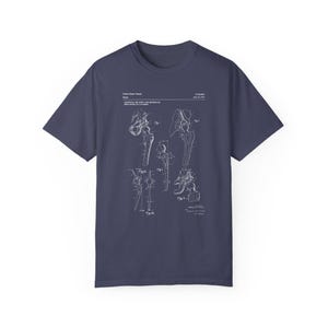 Künstliches Hüftdesign vom US Patentamt. T-Shirt Geschenk für Biotechniker, Biomechaniker, Orthopädischer Chirurg, Arzt, Biomedizinisch Bild 6