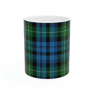 Lamont-Clan. Das elegante und farbenfrohe Tartanmuster auf dieser Tasse stammt aus dem Scottish Register of Tartans mit Sitz in Schottland. Bild 4