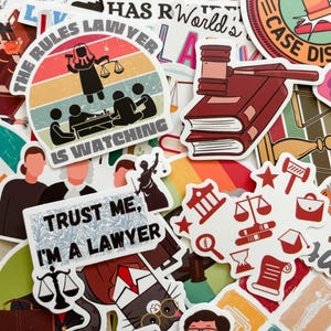 50 adesivos aleatórios de advogado, adesivos legais engraçados, adesivos de martelo e balança da justiça, adesivos à prova d'água para diário, álbum de recortes, laptop, Kindle