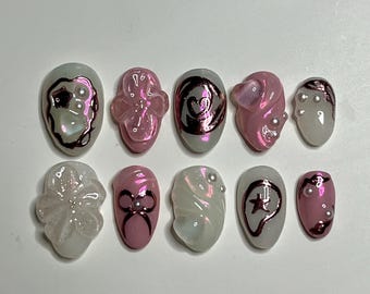 Set de uñas inspirado en Red Velvet Cosmic