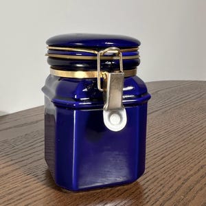 apothecary jar, vintage canister, cobalt blue, housewarming gift, kitchen decor, kitchen decorative accessories