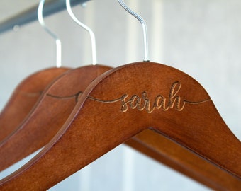 Personalized Bridesmaid Hangers, Bride Hanger for Wedding Dress, Wedding Dress Hanger with Name, Custom Hanger, Wooden Hanger with Bar