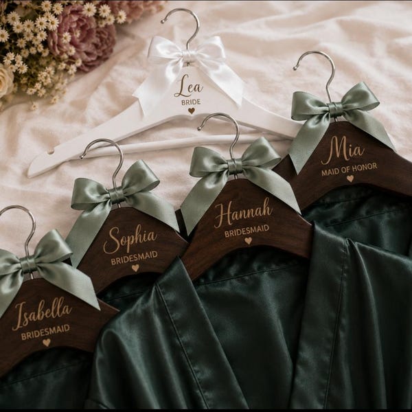 Personalized Hangers, Engraved Hangers for Bride and Bridesmaid, Wedding gift, Personalized Bridal Dress Hanger, Wedding favors,Bride gift