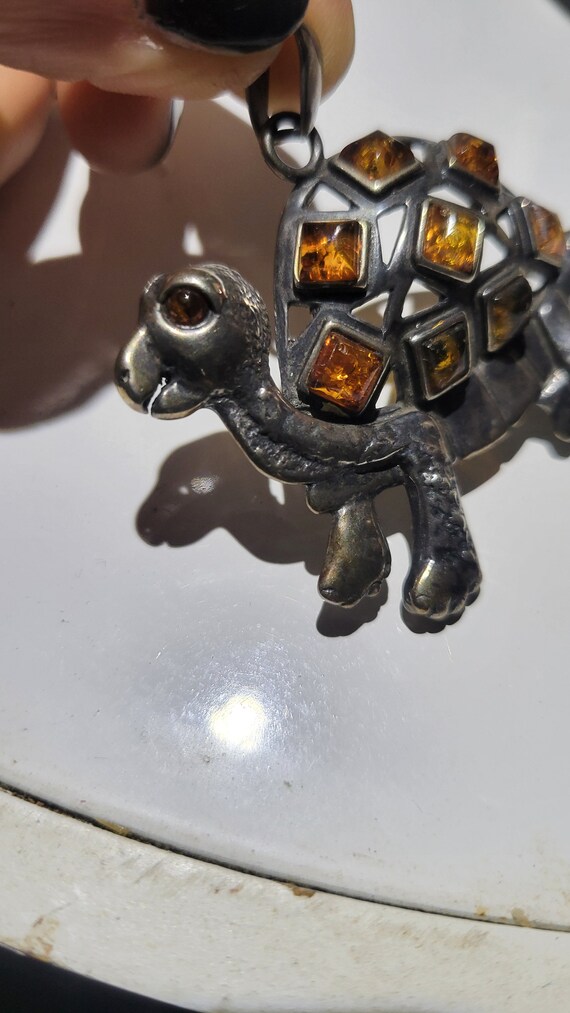 Amber and silver turtle pendant vintage - image 5