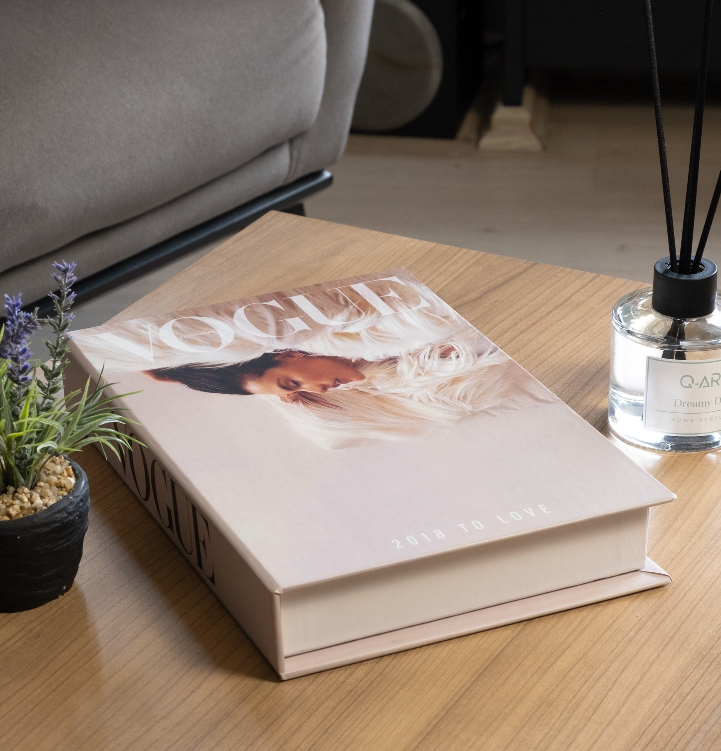ディオール　本　インテリア Books, Dior, Book Decor, - Etsy