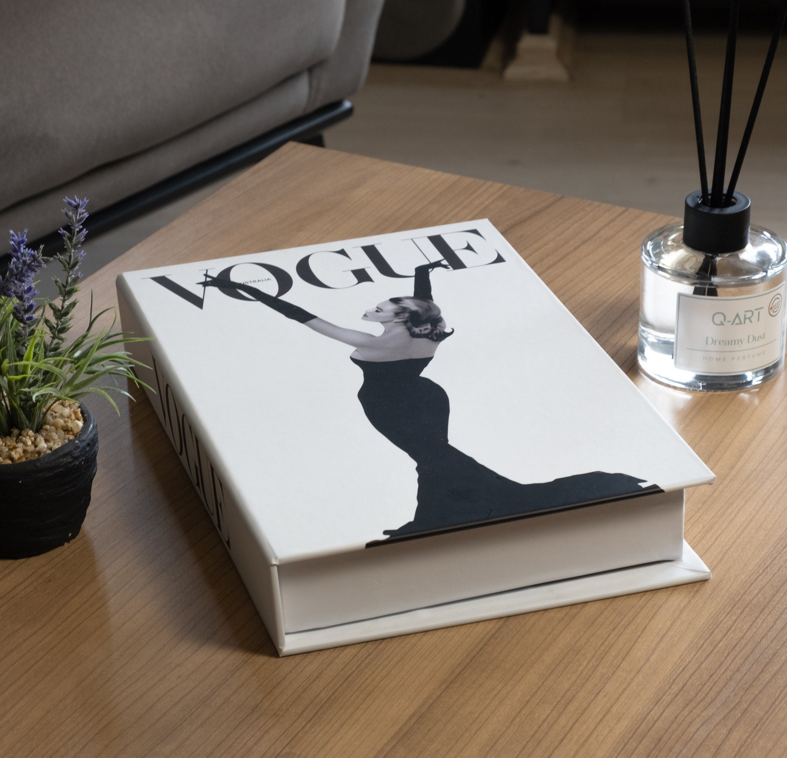 ディオール　本　インテリア Books, Dior, Book Decor, - Etsy