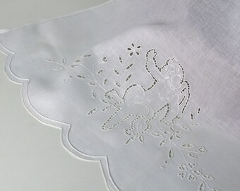 Asciugamani in Lino Ricamati a Mano - Hand Embroidered Linen Towels