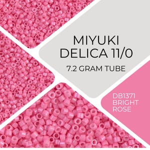 Può includere: Un primo piano di un tubo rosa di perline Miyuki Delica 11/0. Il tubo contiene 7,2 grammi di perline ed è etichettato con il codice colore DB1371 Rosa Brillante.