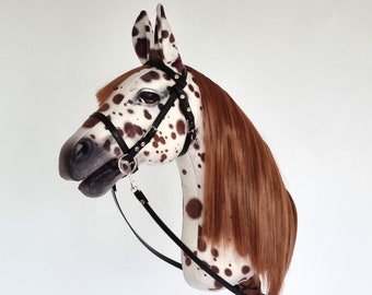 Realistisches Steckenpferd, Appaloosa Pferd auf einem Ast, perfekt für Turniere, A4, sofort versandfertig
