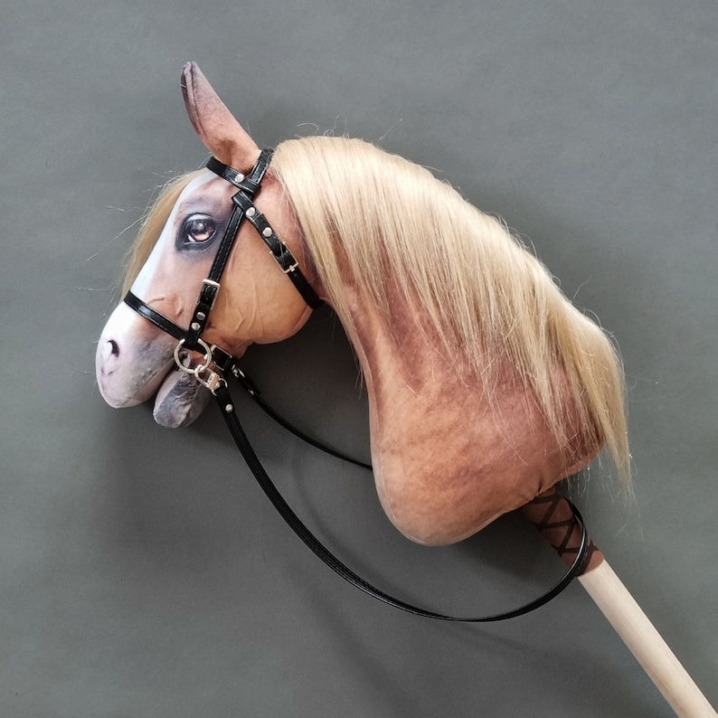 Realistic hobby horse, brown chestnut horse with white forehead, horse on a stick, ready to ship, A4 competition hobbyhorse zdjęcie 7