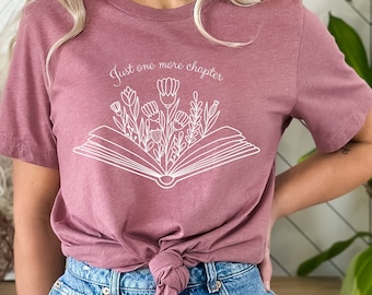 One Chapter T-Shirt, Shirt Buch, Blumenshirt Geschenk Buch