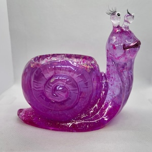Snail succulent planter