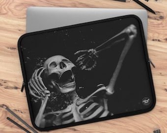 Skeleton Skull Laptop Sleeve: Neoprene MacBook/iPad Cover