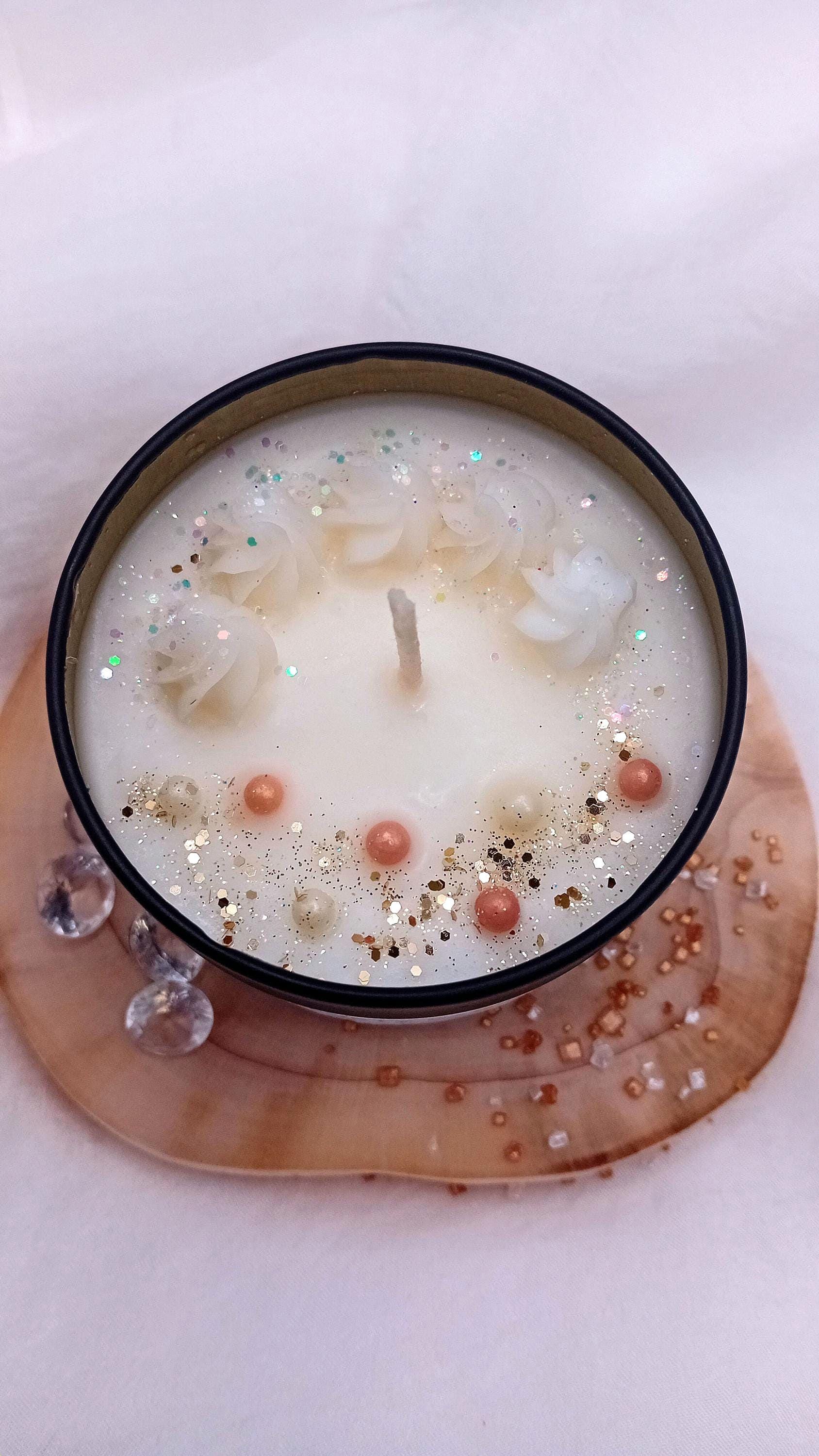 Velvety vanilla candle, vanilla candle, candle gift, vanilla gift, vanilla candle gift, vanilla cake, candle, gift