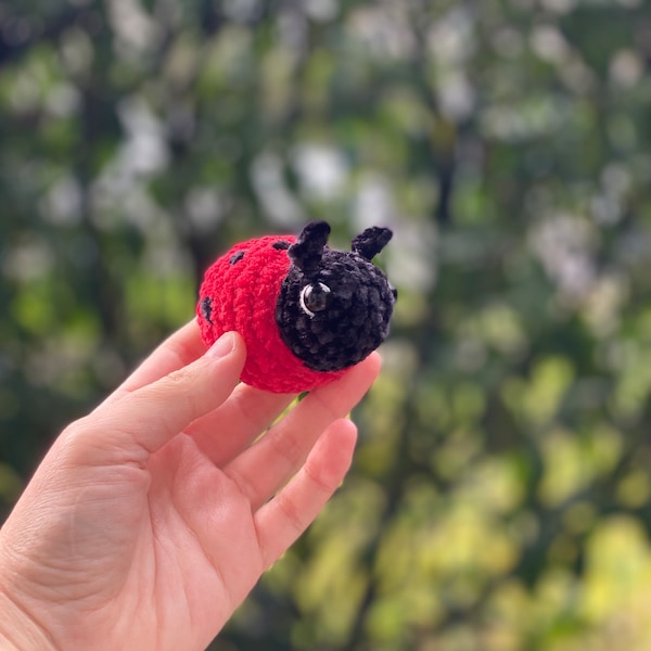 Peluche Coccinelle (Amigurumi)