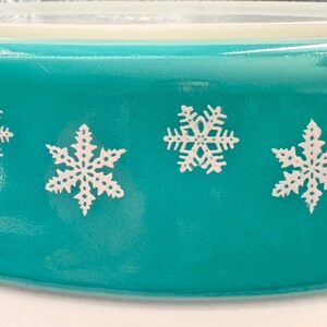 Vintage Pyrex Turquoise Snowflake 1-1/2 Qt Oval Divided Casserole Dish ...