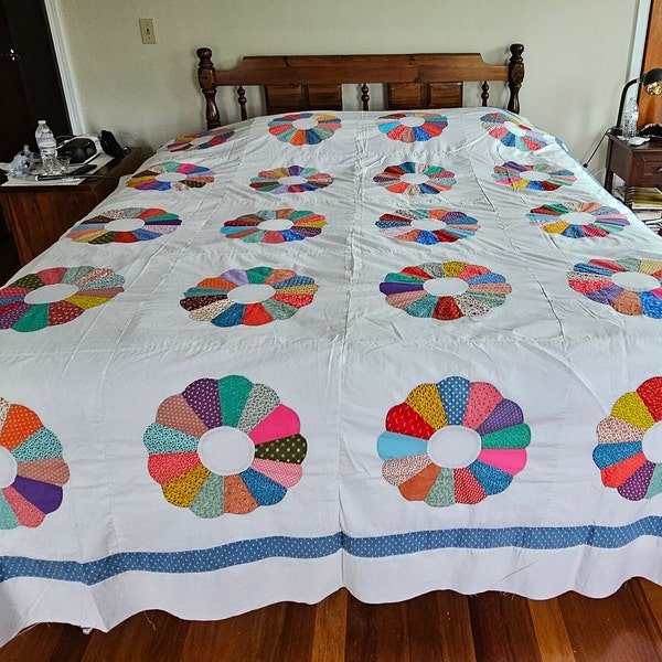 Dresden Plate Quilt Top with White Centers