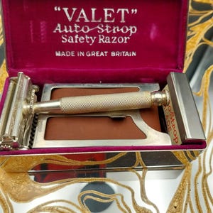 Antique 1920&#39;s Silver Valet Auto Strop Safety Razor