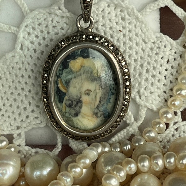 Médaillon photo ancien en argent français marqué, pendentif marqué, cadeau porte-photos Marie-Antoinette miniature peint à la main pour la fête des mères.