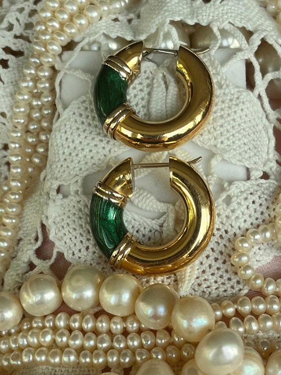 Beautifull 18 carat fully hallmarked golden hoop … - image 1