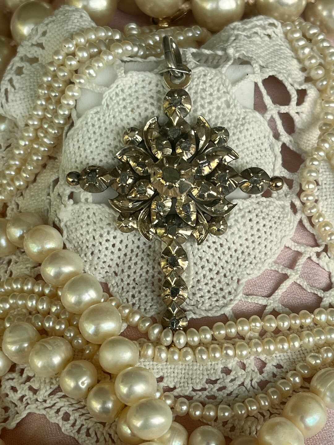 Pendentif Croix Ancien En Or Rose Et Argent Avec Rubis - XIXe Siècle, Croix Provençale, Occasion Portée