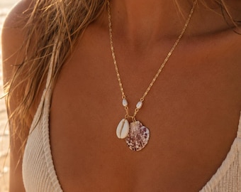 Schelphangerketting, gouden strandketting, kauri-schelpsieraden, handgemaakte kustketting, parelketting cadeau