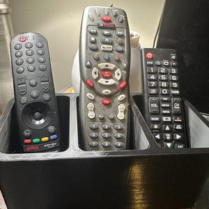 Modern Remote Control Organizer – 3D Printed TV Remote Holder with 3 Slots