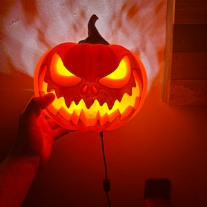 Light-Up Pumpkin Head with Flame Projection