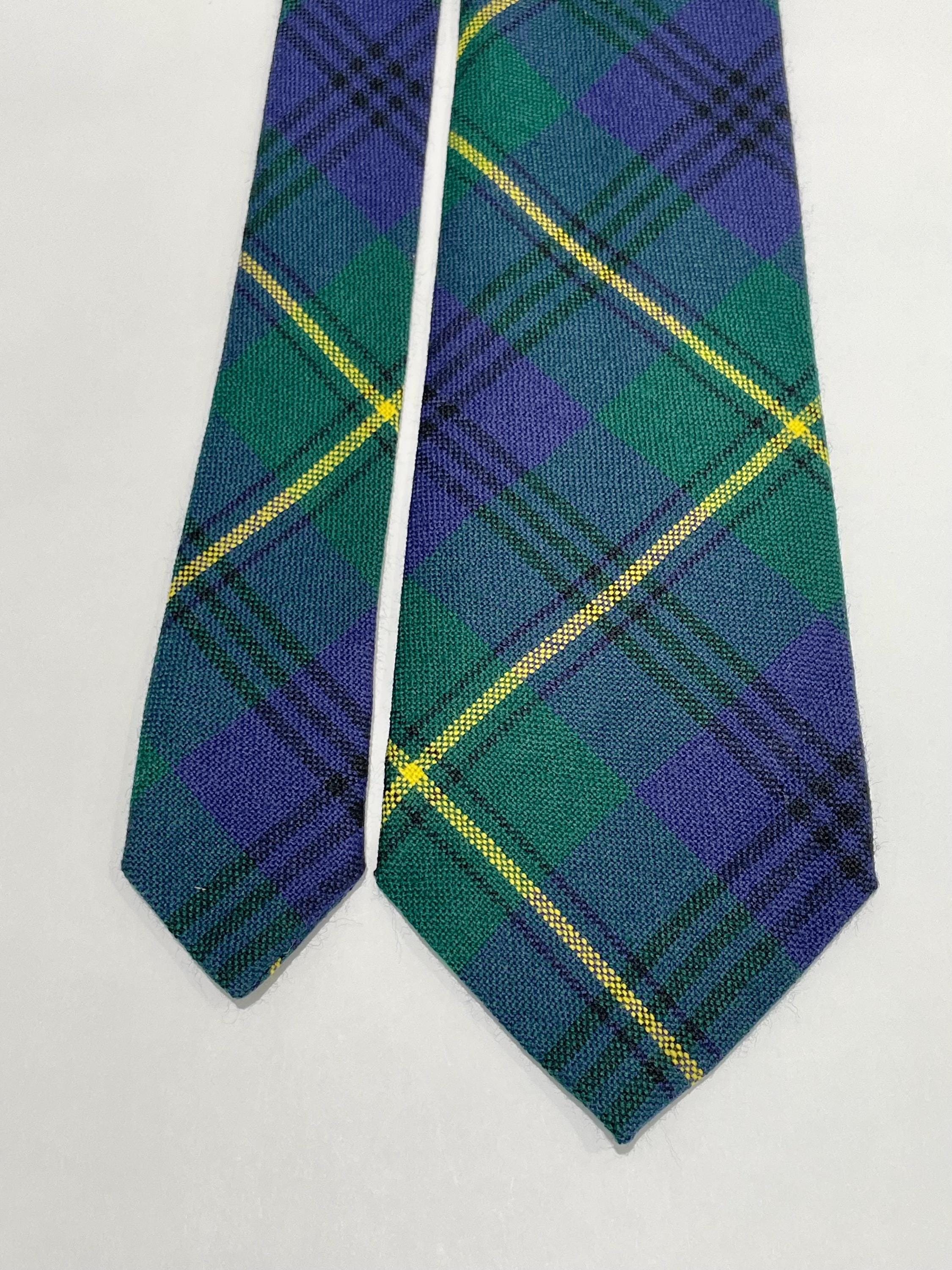 Men's Pure Wool Irish Neck Tie In National Tartan Plaid - Made In Scotland, 9cm X 142cm - Classic Wool Tie For Formal & Casual Wear - View #5
